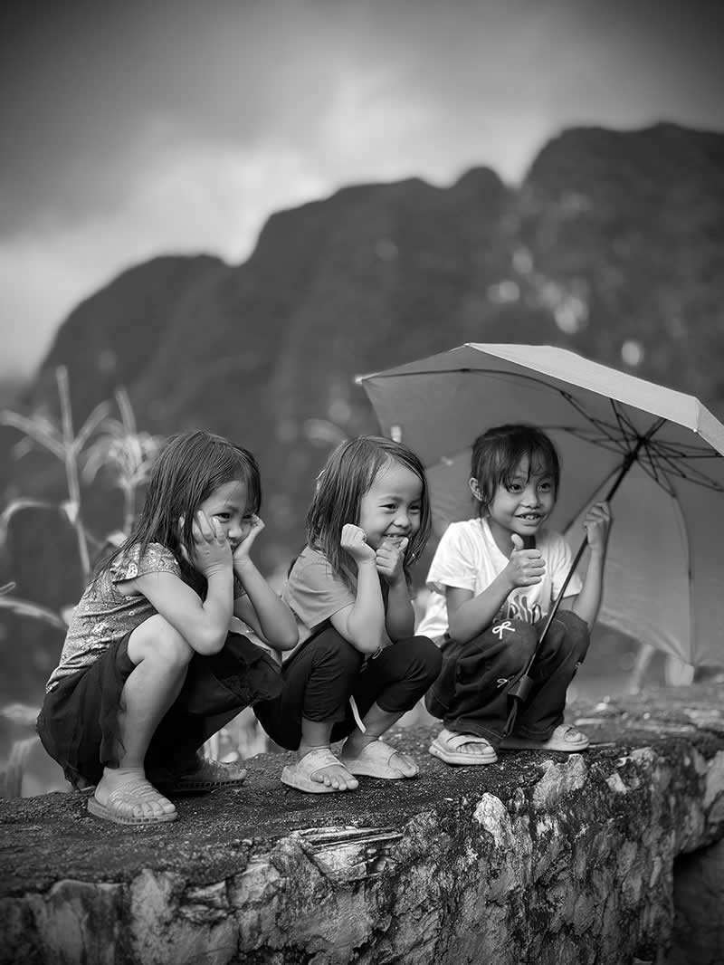 The Three Amigos Eamonn Hassouna - Mobile Photography Awards Black and White Winners
