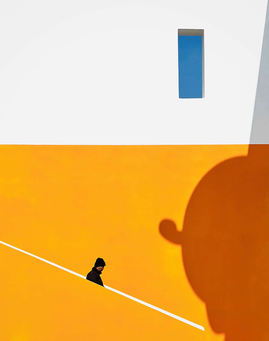 Mobile Photography Awards Street Winners - The Shadow of the Buttock by Yue Yu