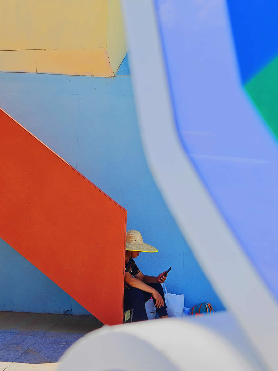 Mobile Photography Awards Street Winners - Colorful Life by Jian Cui