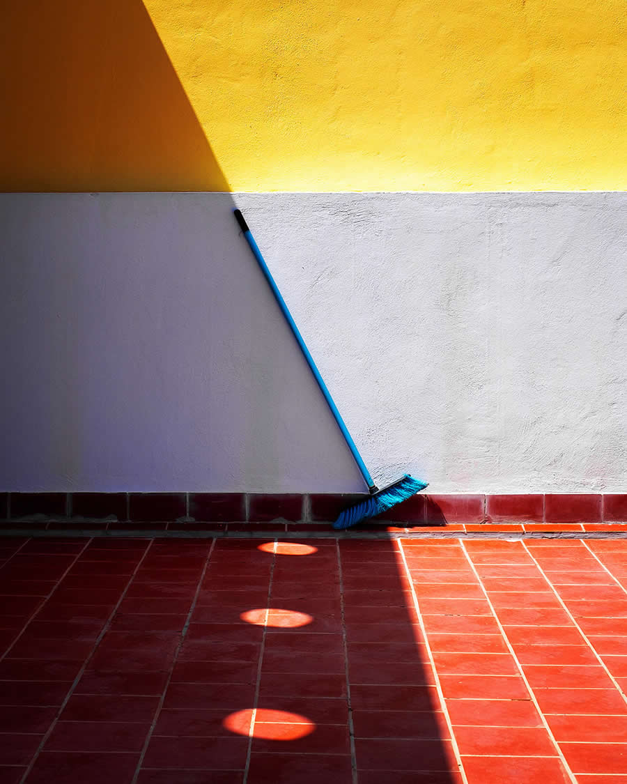 Mobile Photography Awards Street Winners - Magic by Dominic Dahncke