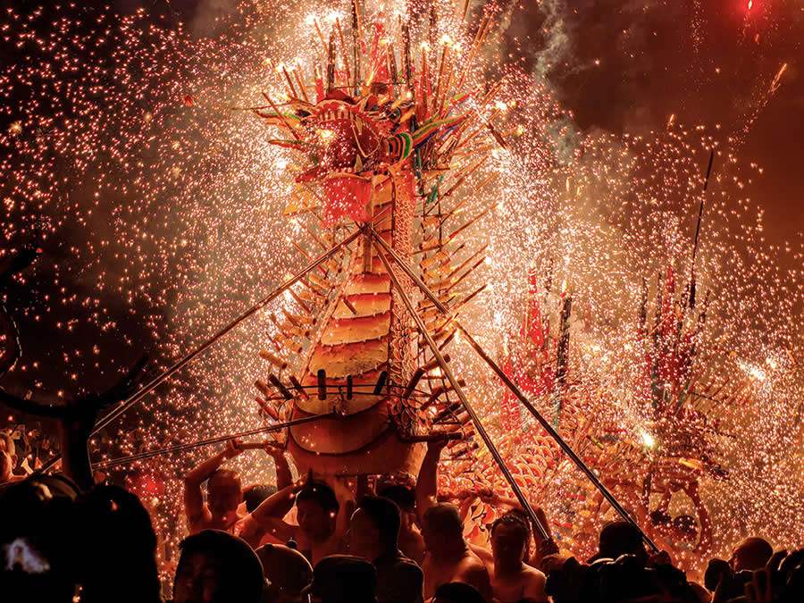 Mobile Photography Awards Street Winners - Fire Dragon by Kuanglong Zhang