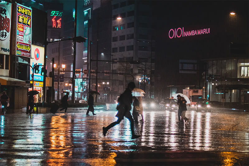 The Quiet Poetry of Rainy Streets Capturing Wet City Nights