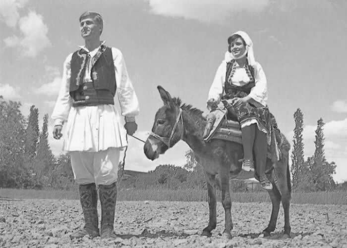 Macedonian villagers in traditional costumes