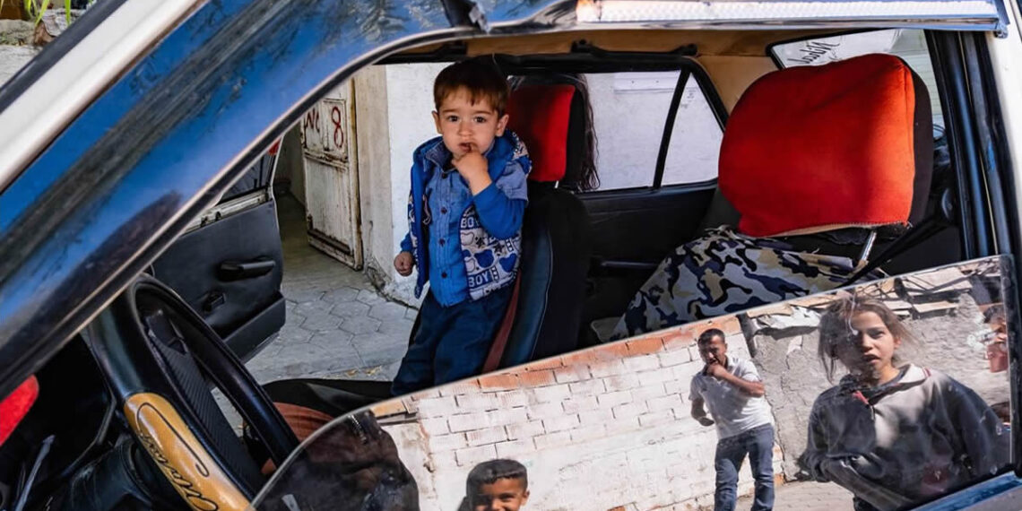 Chasing Light: How Nazile Bolat Transforms Streets Into Timeless Stories