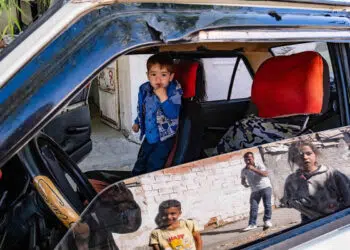 Chasing Light: How Nazile Bolat Transforms Streets Into Timeless Stories