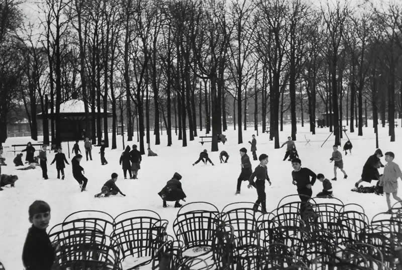 Power of Monochrome Black and White Photos by Legendary Photographers