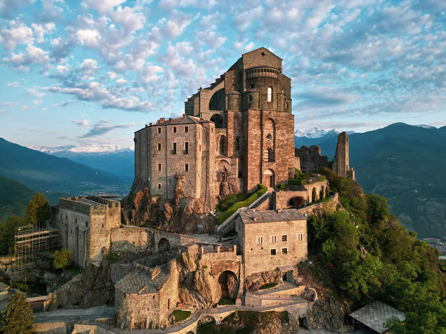 Sacra di San Michele, Sant'Ambrogio di Torino, Piemonte. Italia, by Federico Milesi - Wiki Loves Monuments Photo Contest Winners