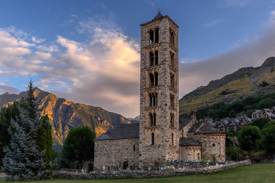 Sant Climent de Ta&uuml;ll, Catalonia, Spain, by Mikipons - Wiki Loves Monuments Photo Contest Winners