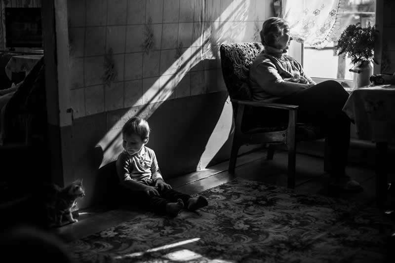 Light, Shadow, Soul: 33 Award-Winning Black and White Photos Celebrated in 2026 41 Ekaterina Androsova, Russian Federation - 35 Photography Awards Winners