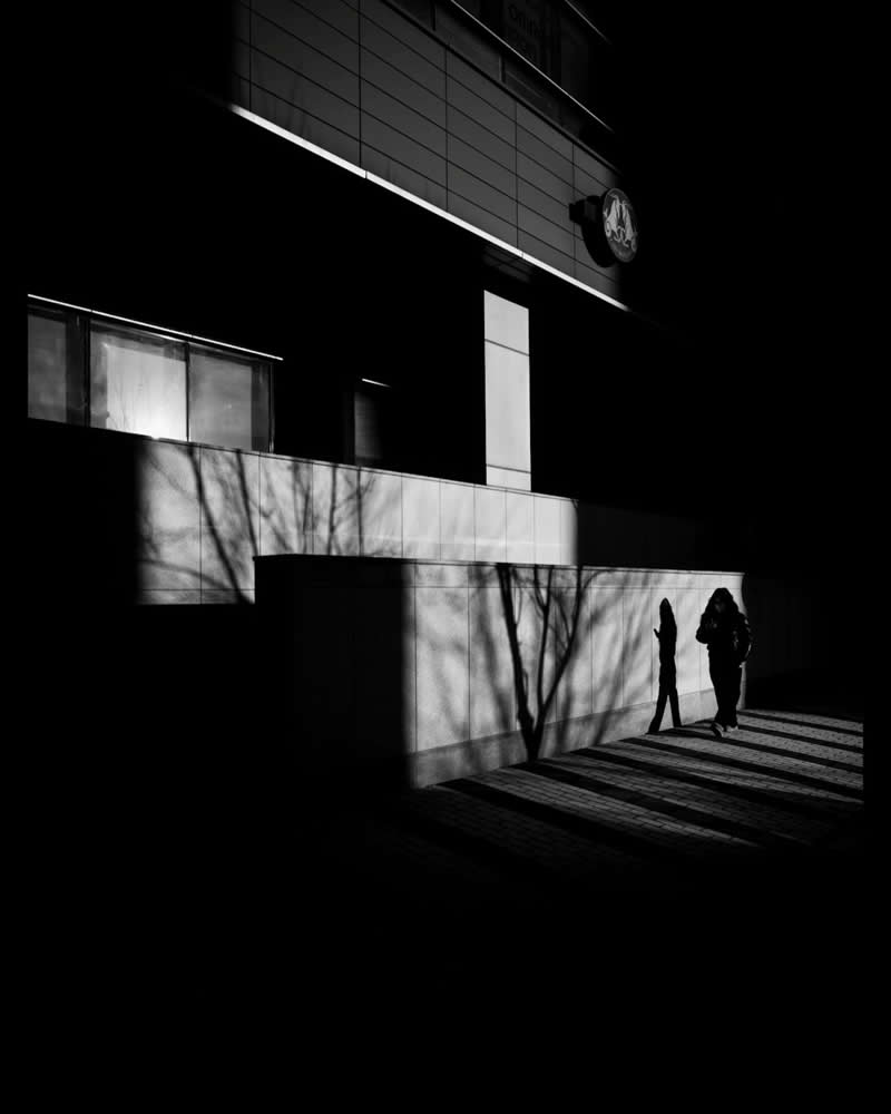 Black and White Street Photography by Sinya