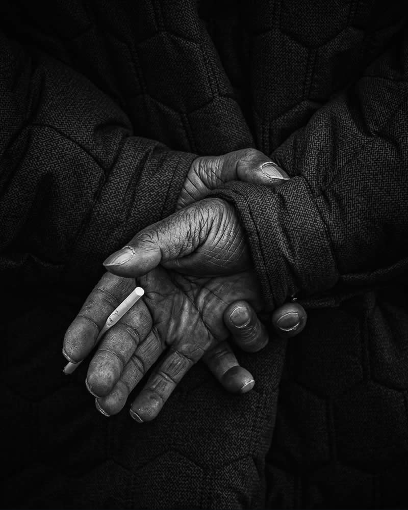 Black and White Street Photography by Sinya