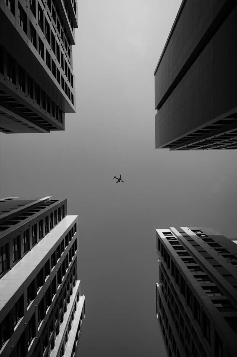 Black and White Street Photography by Sinya