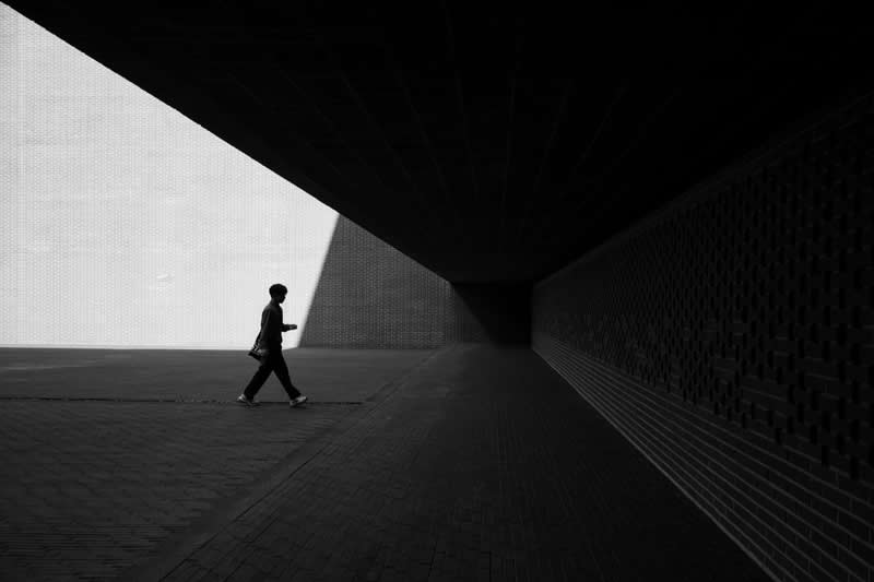 Black and White Street Photography by Sinya