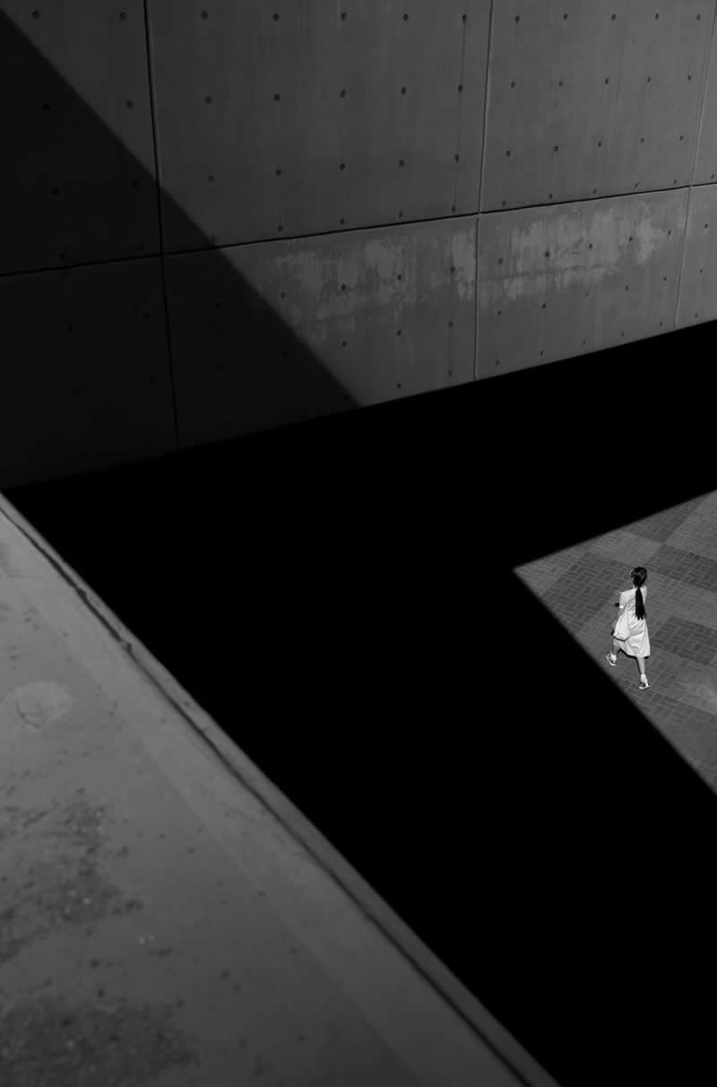 Black and White Street Photography by Sinya