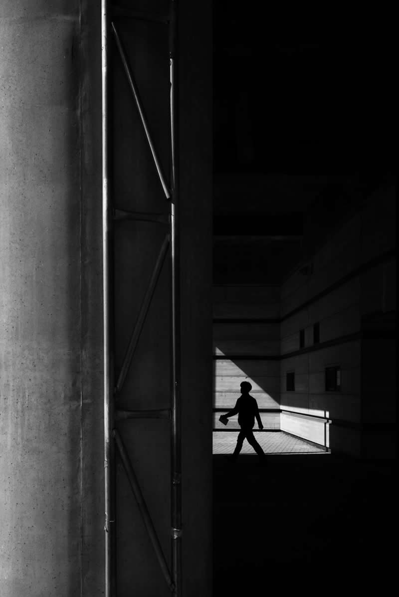 Black and White Street Photography by Sinya