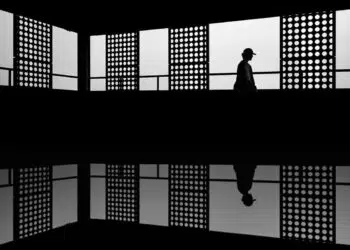 Black and White Street Photography by Sinya