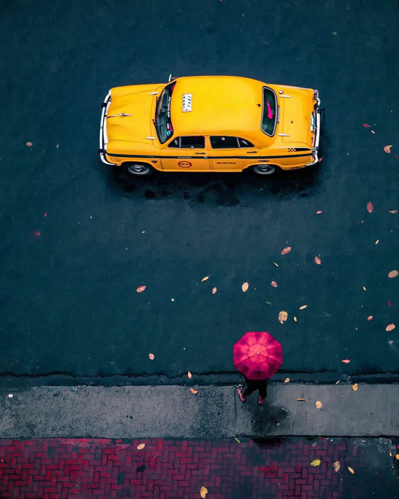 Cinematic Street Photos Filled With Drama and Mystery