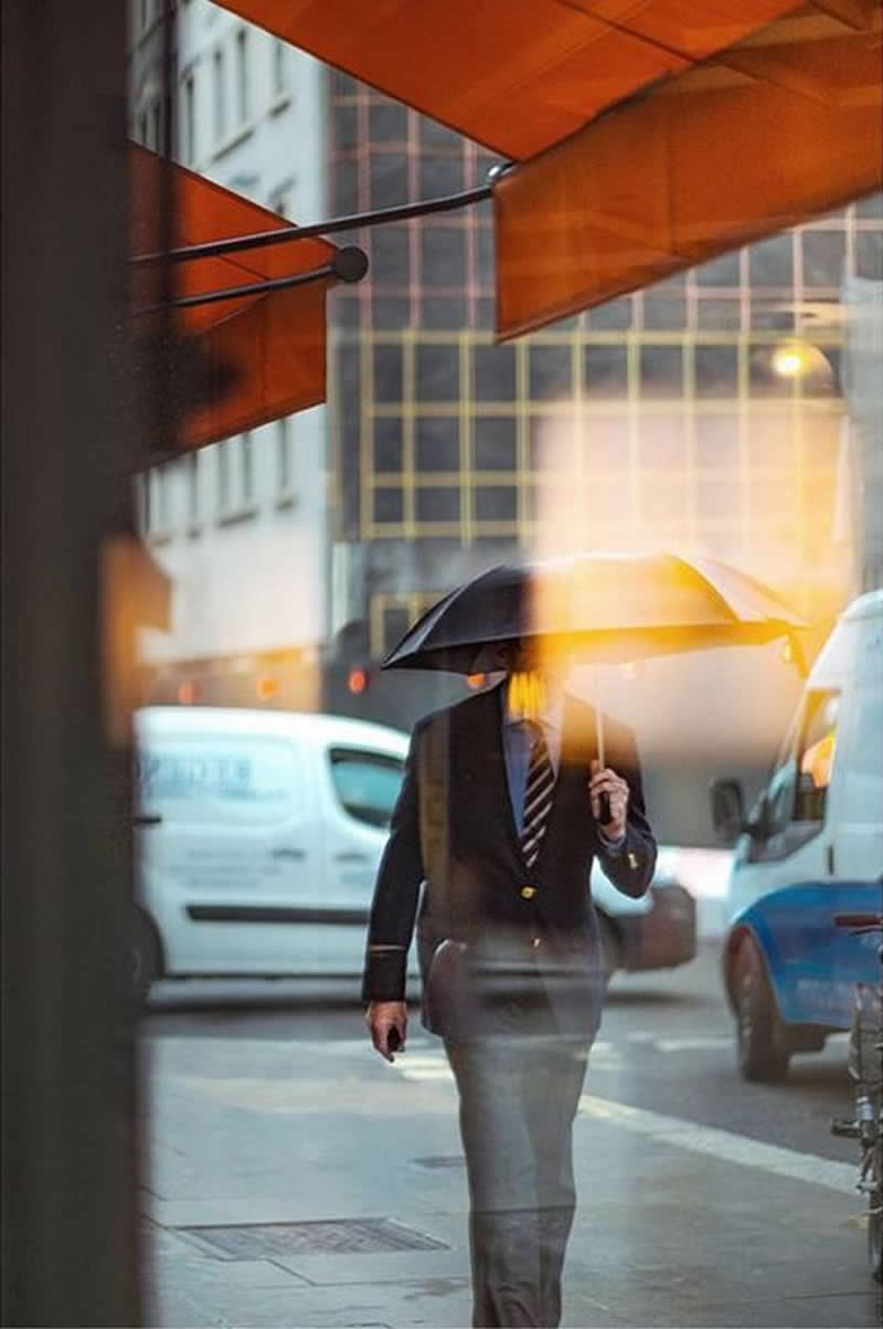 Cinematic Street Photos Filled With Drama and Mystery