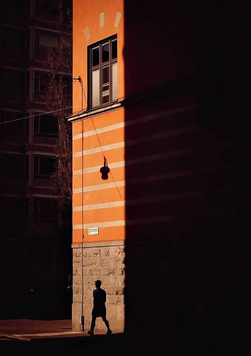 Cinematic Street Photos Filled With Drama and Mystery