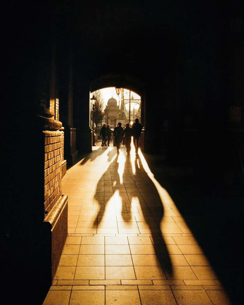 Cinematic Street Photos Filled With Drama and Mystery