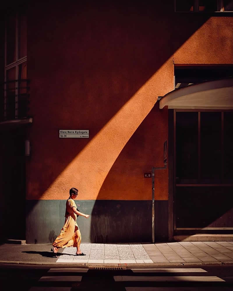 Clever Street Photos That Nail the Perfect Shot