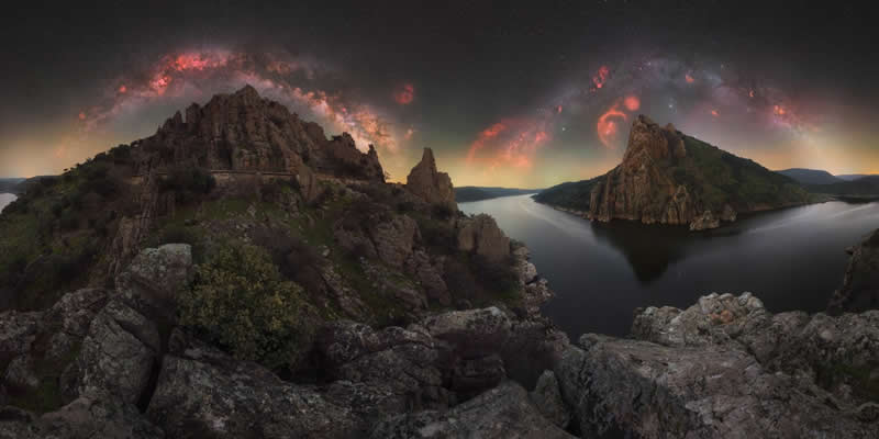 Double Milky Way Over Monfrag&uuml;e National Park by Luis Cajete - Milky Photographer of the Year 2026 Winners