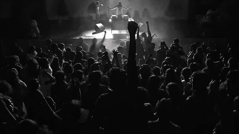 Shot on Phones: 33 Amazing Silhouette Photos That Redefine Mobile Photography 51 Shared Pulse by Afreed Ali - Mobile Photography Awards Silhouettes Winners
