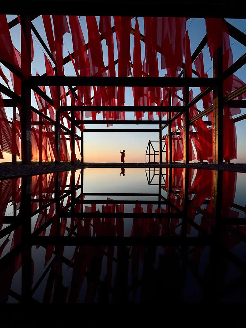 Shot on Phones: 33 Amazing Silhouette Photos That Redefine Mobile Photography 56 Threads of Light by Alexandra Thannhaeuser - Mobile Photography Awards Silhouettes Winners