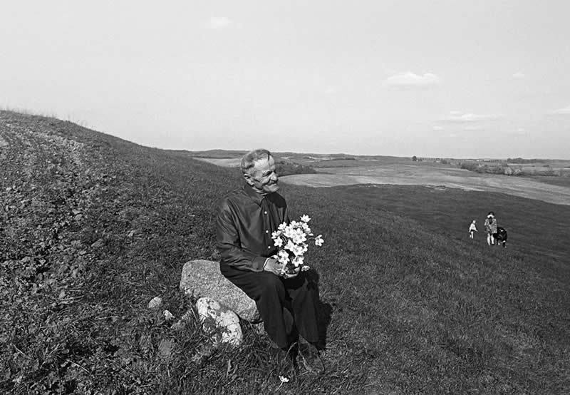 Master Photographer Romualdas Rakauskas: The Poet Who Found Beauty in Everyday Life 35 Master Photographer Romualdas Rakauskas Beauty in Everyday Life