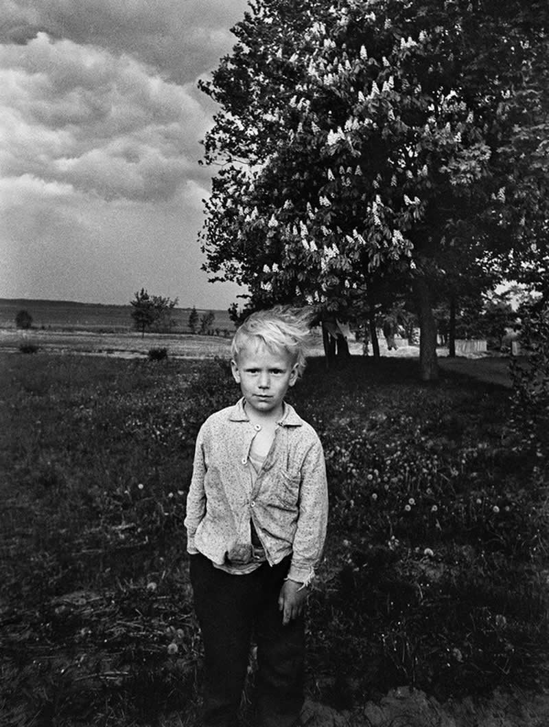 Master Photographer Romualdas Rakauskas: The Poet Who Found Beauty in Everyday Life 57 Master Photographer Romualdas Rakauskas Beauty in Everyday Life
