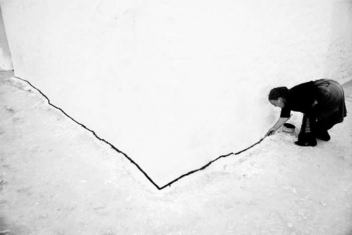 The Soul of Black and White Photos captured by Legendary Photographers