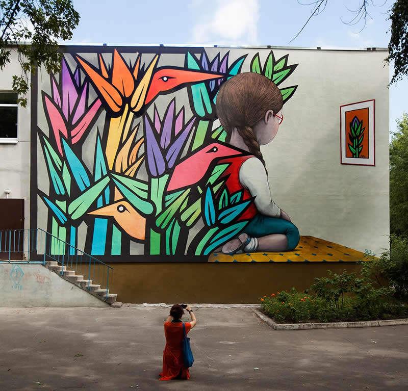The little girl with red glasses - Kyiv, Ukraine - Street Art by Seth