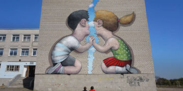 Powerful Street Art Photos by Seth