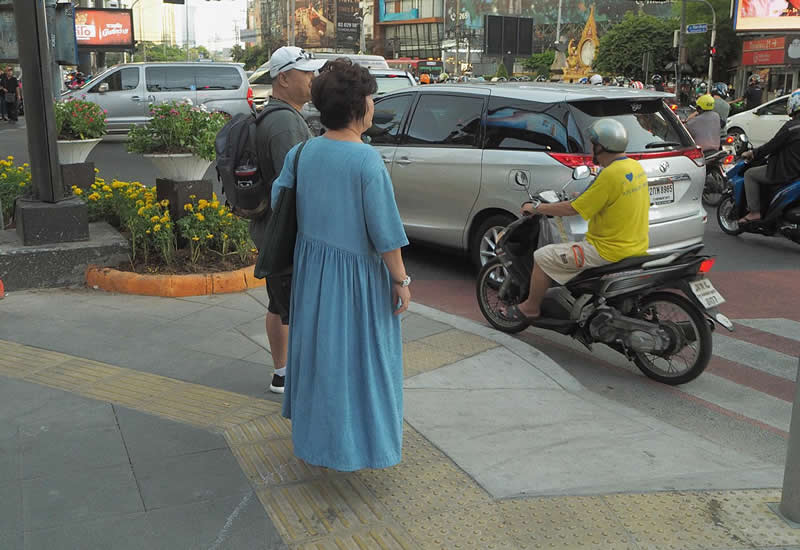Thailand Street Photography by Audsadang Satsadee James