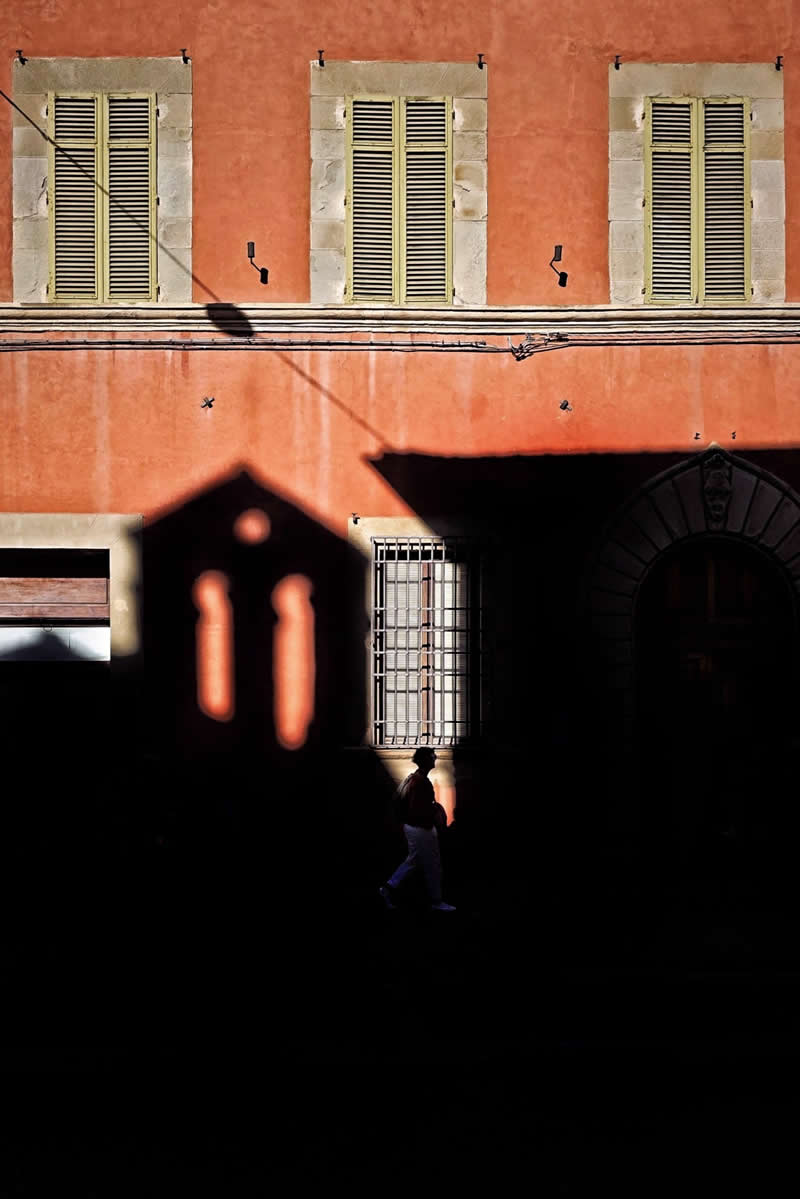 Light and Shadow Street Photos Shoot Like a Pro