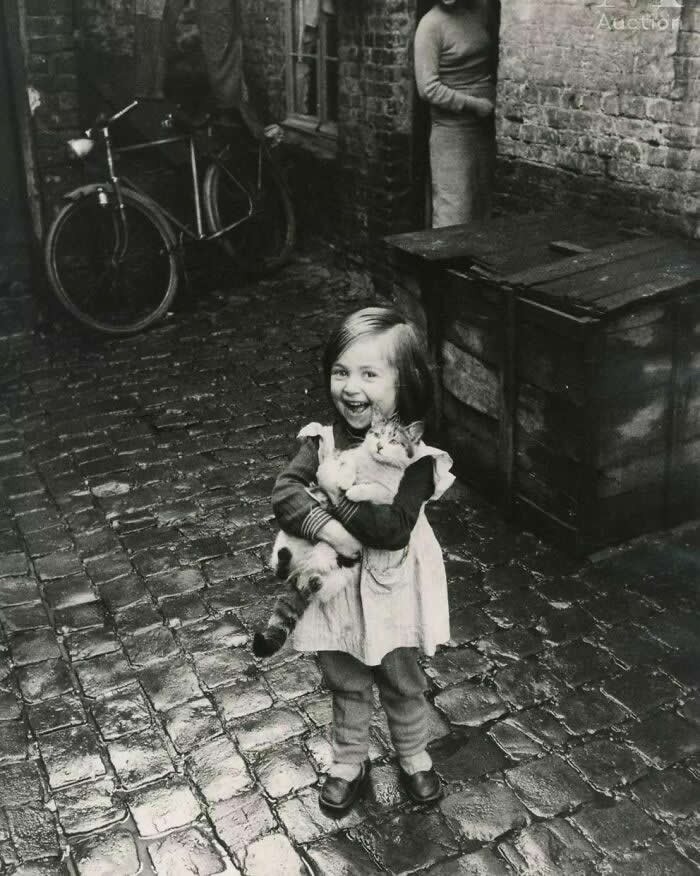 Photo By Jean-Philippe Charbonnier - Vintage Photos of Children