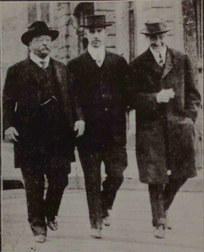 The Story Behind America: 35 Historical Photos Worth a Closer Look 70 One Of The Only Known Photos Of Presidents Theodore And Franklin Roosevelt Together In Person, 1915