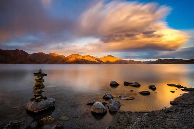 Solitary Balance Pangong Sunset by Saurabh Sirohiya, India
