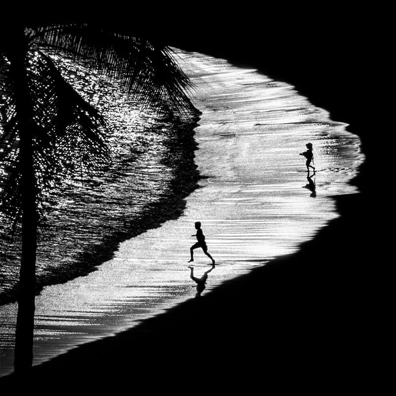 Black and White Minimalist Photography by Alan Schaller