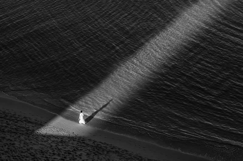 Black and White Minimalist Photography by Alan Schaller