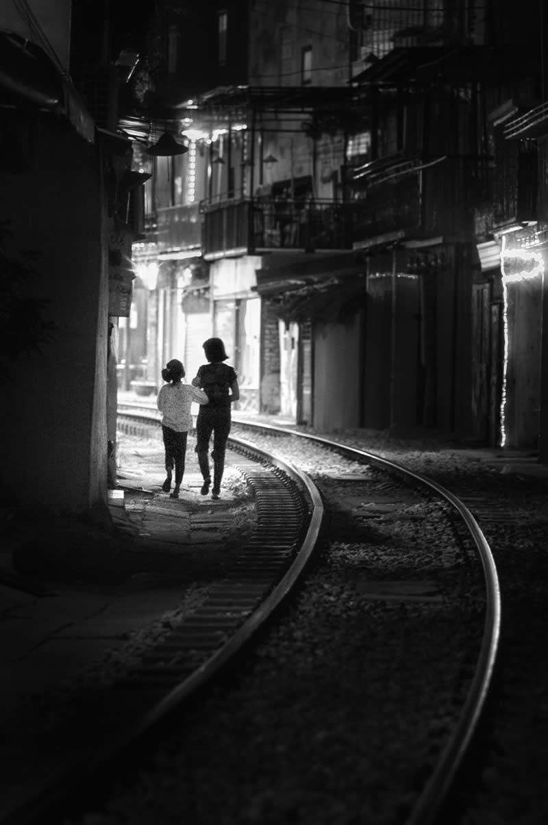 Black and White Minimalist Photography by Alan Schaller