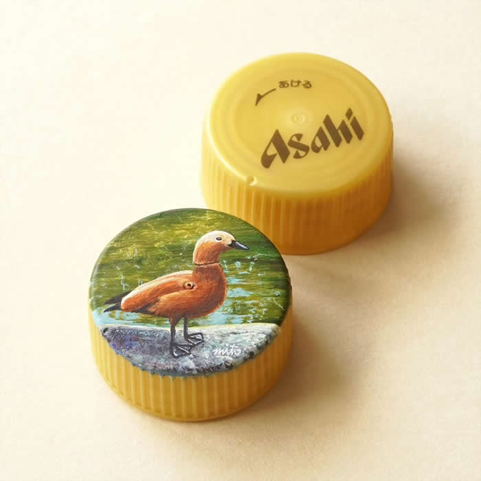 Hyper-Detailed Bottle Cap Paintings by Mito Nishikura