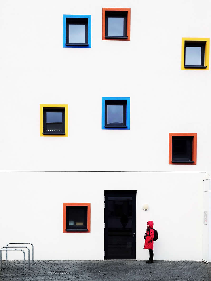 Taken with a Smartphone: 34 Jaw-Dropping Architectural Photos from the Mobile Photography Awards 48 Go Home by Artur Smutek - Mobile Photography Awards