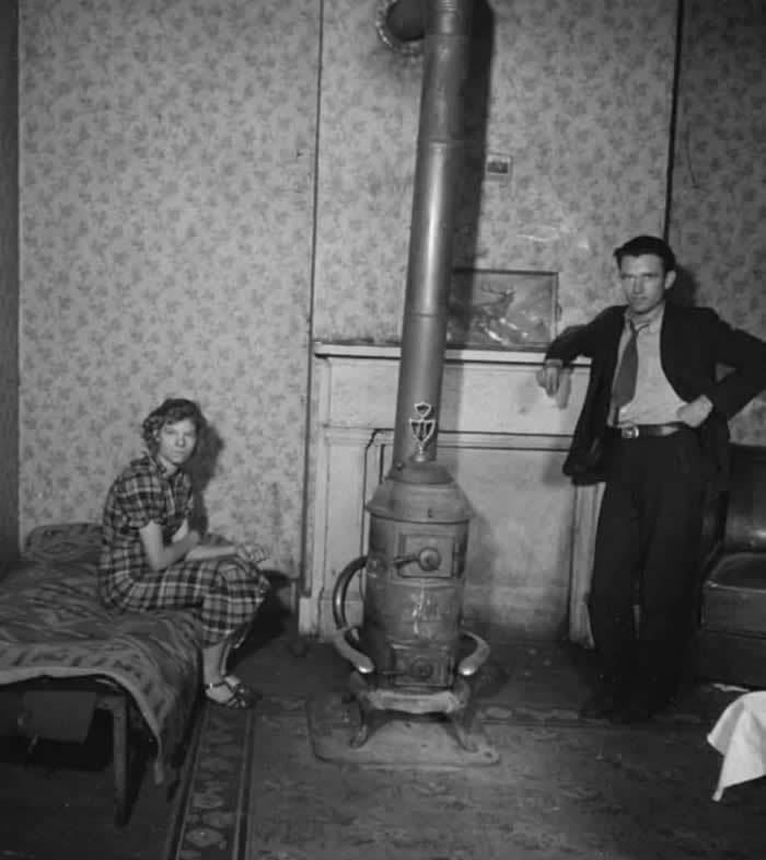 A picture from inside the home of a low income family living near Cincinnati, Ohio during the Great Depression. Hamilton County, Ohio, December 1935.