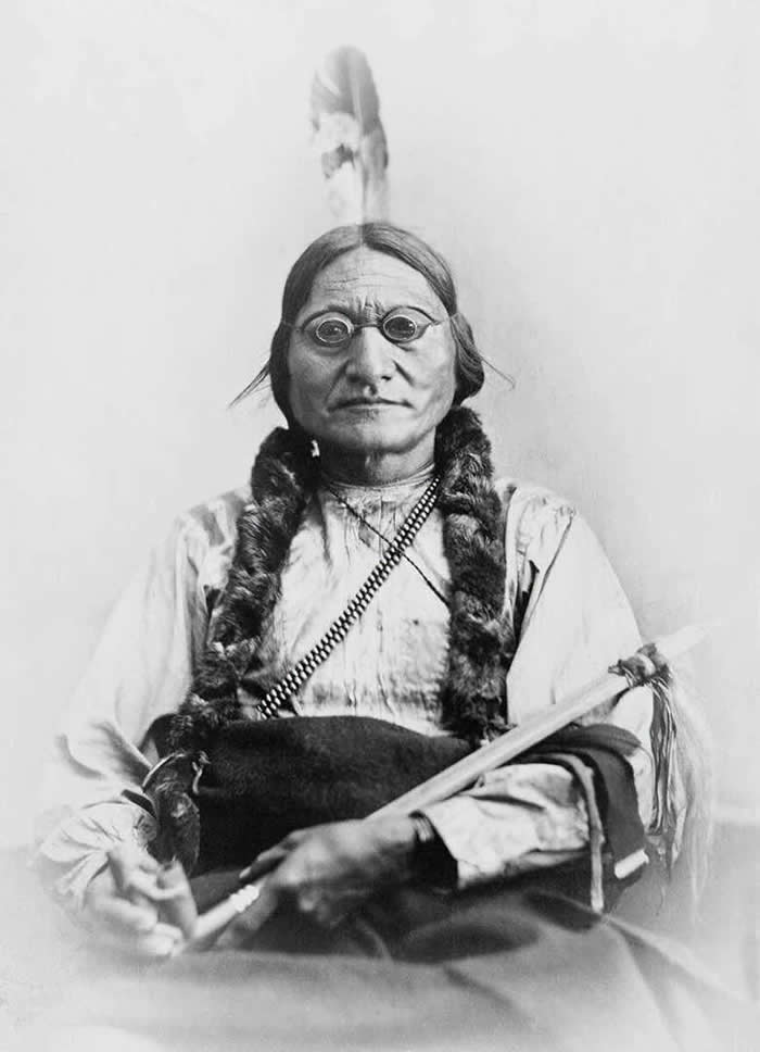 Great Sioux Warrior Chief Sitting Bull' after surrender to the US Army. (Photo from 1881)