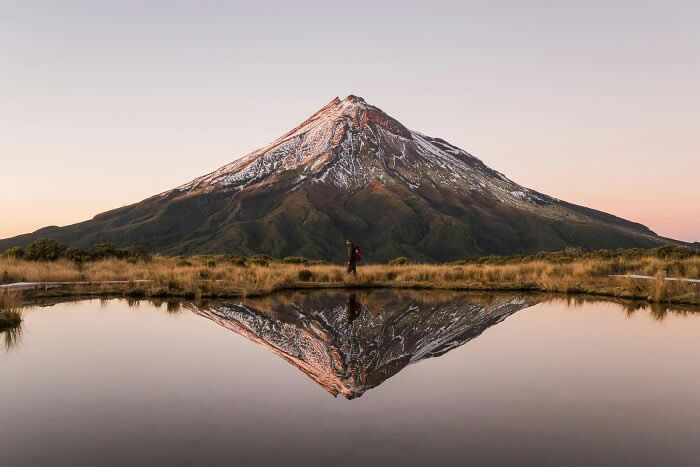 Visual Therapy: 33 Satisfying Photos Celebrating Perfect Symmetry and Balance 47 Taranaki, New Zealand