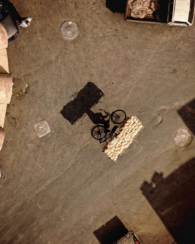 Street Photos by Ahmed Mansour That Reveal the Soul of Everyday Life