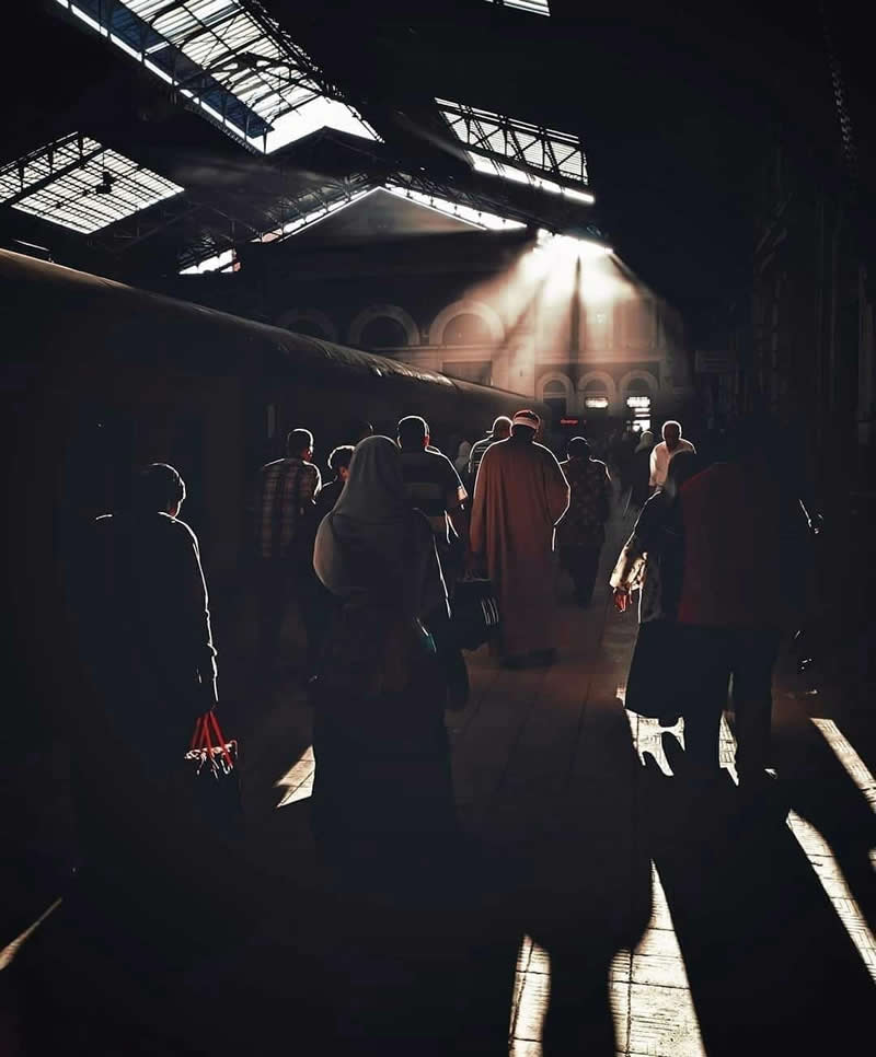 Street Photos by Ahmed Mansour That Reveal the Soul of Everyday Life