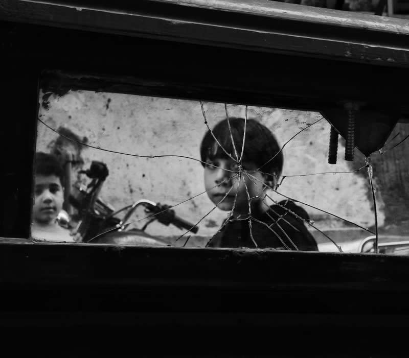 Street Photos by Ahmed Mansour That Reveal the Soul of Everyday Life