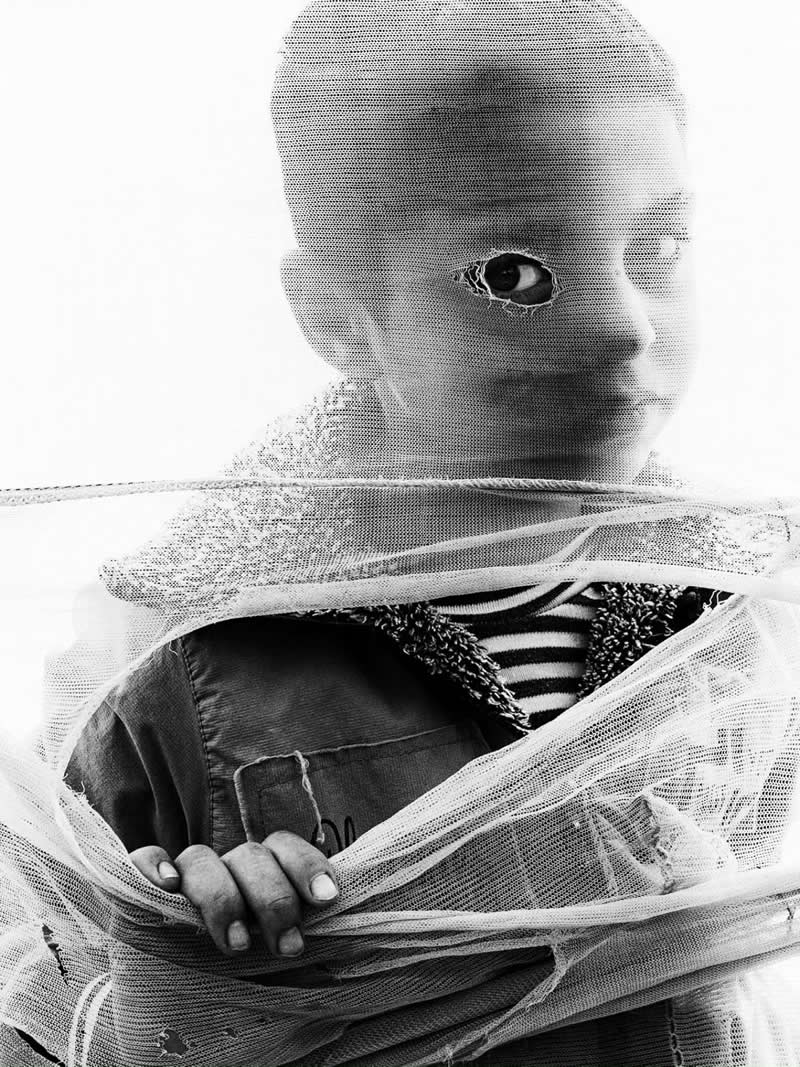 Street Photos by Ahmed Mansour That Reveal the Soul of Everyday Life